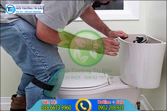 k&eacute;t nước bồn cầu kh&ocirc;ng c&oacute; nước do k&eacute;t nước bị nứt