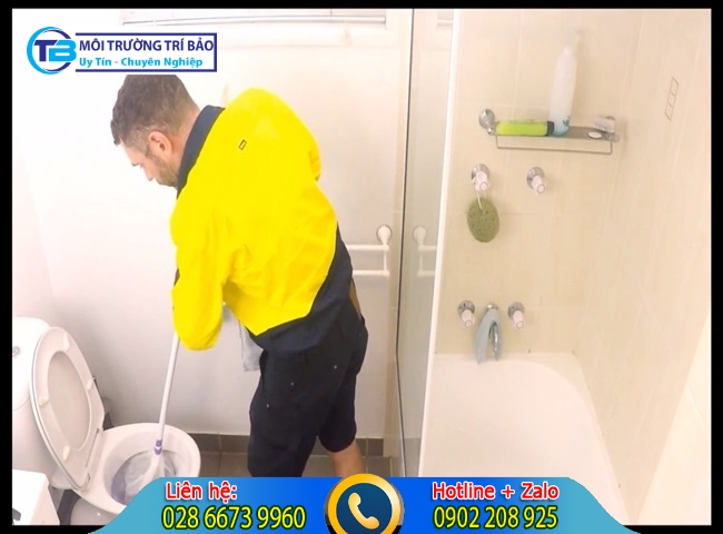 Dịch vụ th&ocirc;ng bồn cầu Quận 4