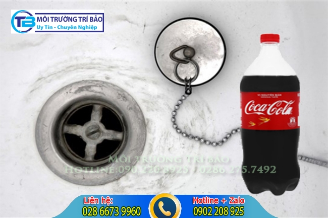 Th&ocirc;ng cống nghẹt bằng coca.