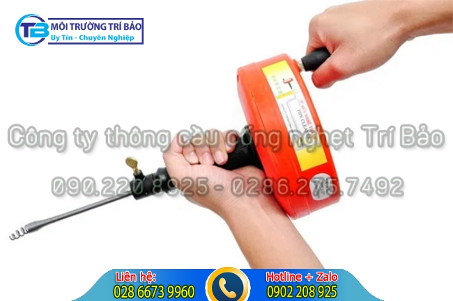 D&ugrave;ng m&aacute;y l&ograve; xo xử l&yacute; cặn.
