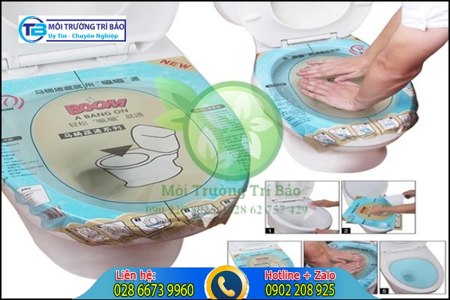 Dụng cụ thông bồn cầu bằng miếng dán bồn cầu
