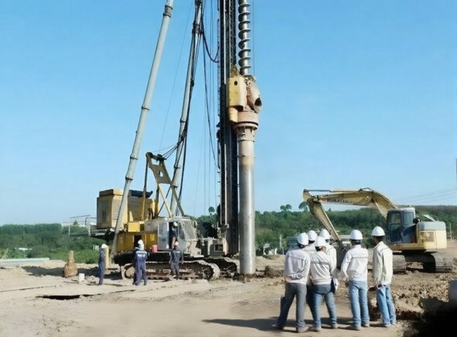 Dịch vụ hút bùn khoan cọc nhồi giá rẻ