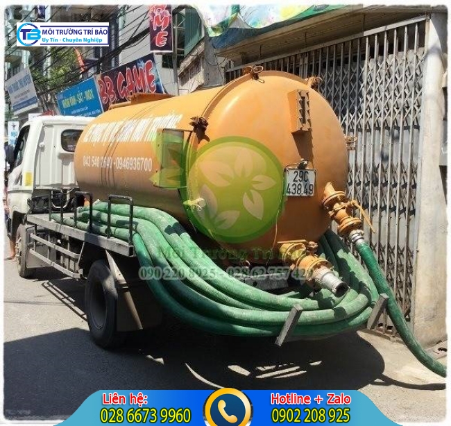 Xe hút bể phốt công ty Trí Bảo.