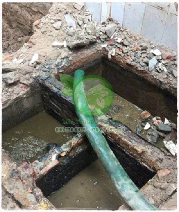 Thi công hố ga ngăn mùi.