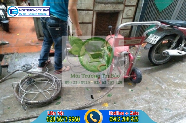 M&aacute;y n&eacute;n kh&iacute; th&ocirc;ng cống nghẹt.